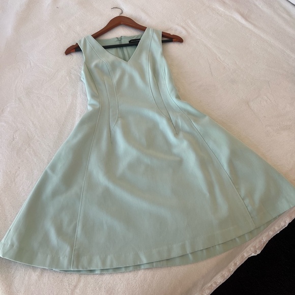 BUNDLE of Banana Republic 00P Dresses - Picture 4 of 9